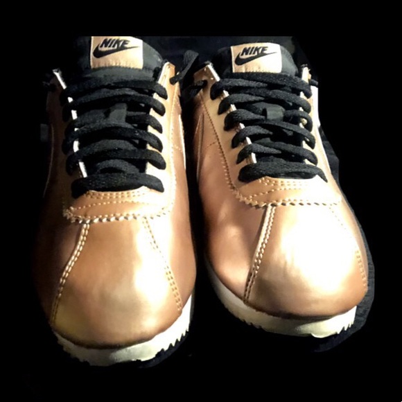 Nike Unisex Sneakers - Picture 2 of 4